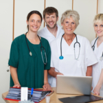 Bättre vård när sjukhus leds av läkare